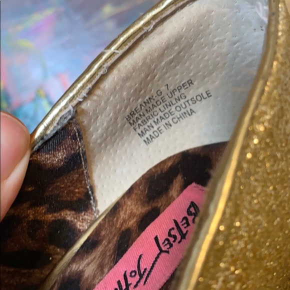 Gold Glitter Betsy Johnson Retro Platforms Size 7 - Picture 5 of 7